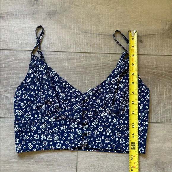 Princess Polly Navy Floral Crop Top - Picture 4 of 5